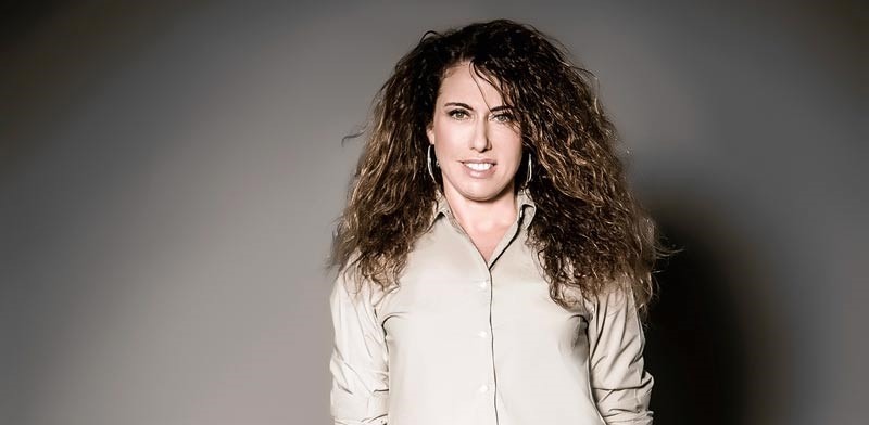 סטלה הנדלר - מנכלית בזק