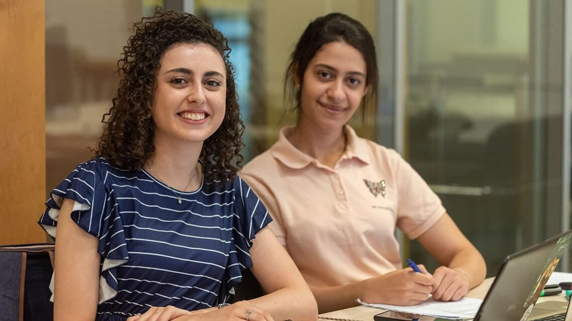 תואר ראשון במנהל עסקים